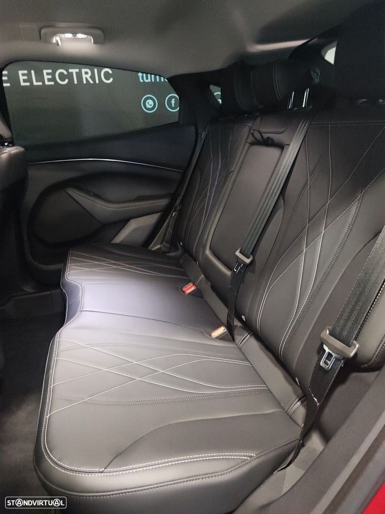 Ford Mustang Mach-E 75.7 kWh Base - 8