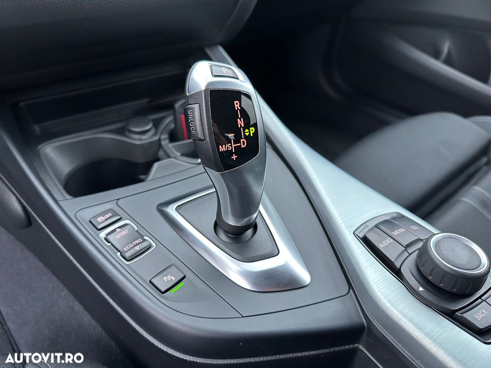 BMW Seria 1 118d Aut. Sport Line - 17