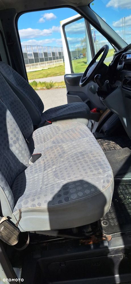 Ford Transit - 13