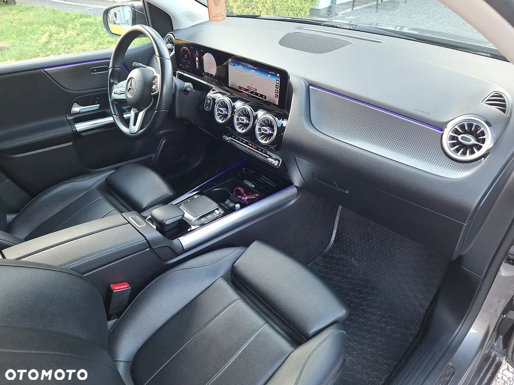 Mercedes-Benz Klasa B 180 d 7G-DCT Editon 19 - 21