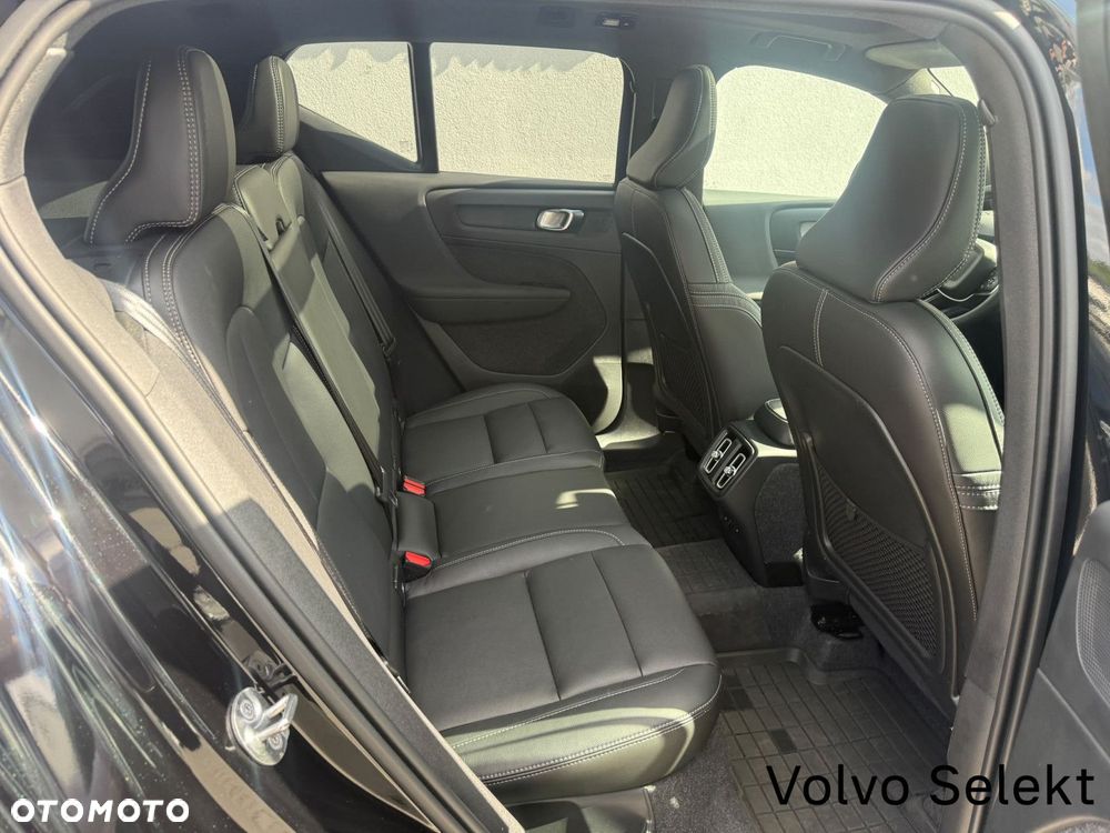 Volvo XC 40 - 35