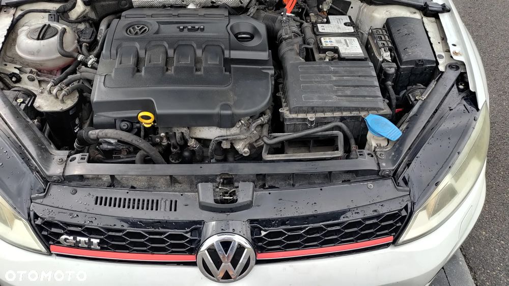 Volkswagen Golf 1.6 TDI BlueMotion Technology Cup - 40