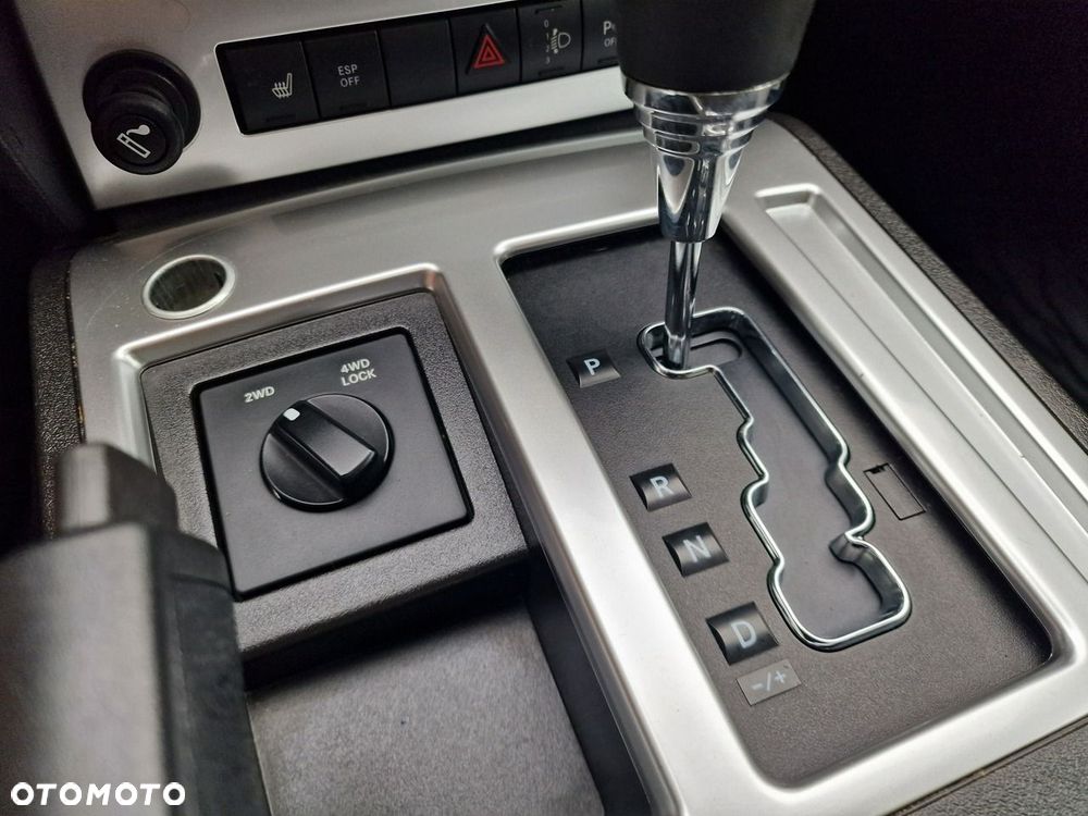 Dodge Nitro 2.8 CRD DPF Automatik SXT - 34