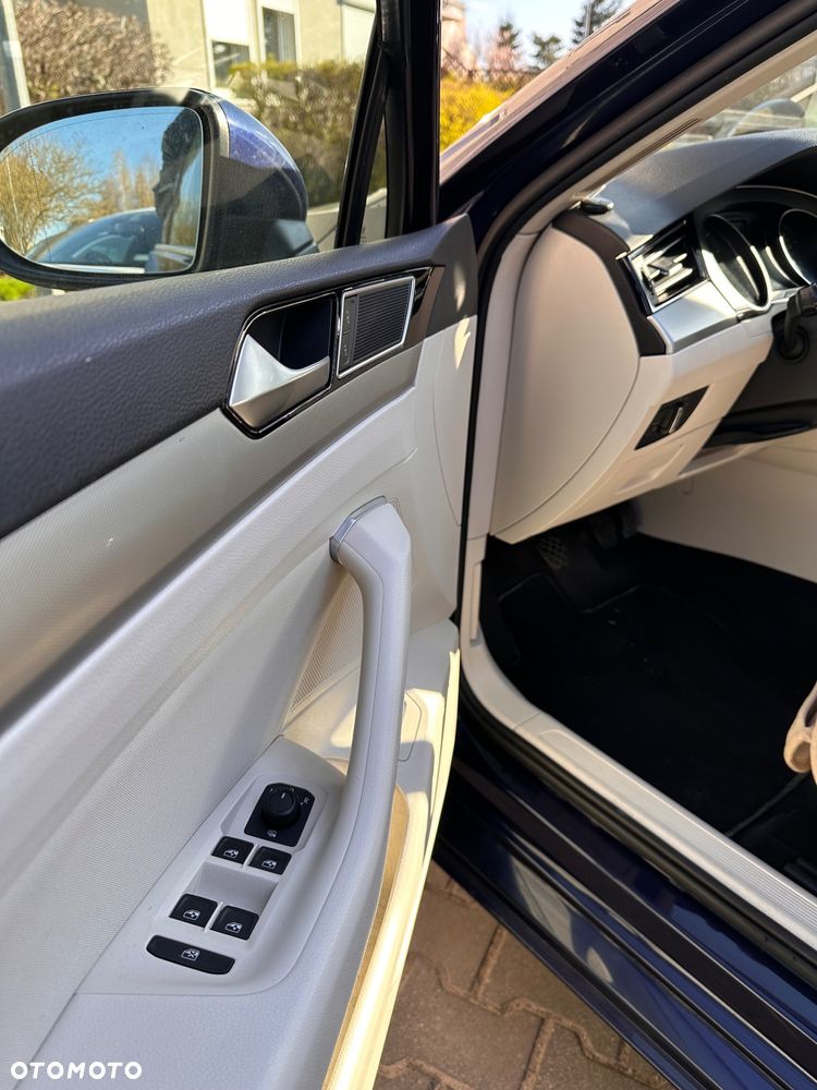 Volkswagen Passat 1.4 TSI BMT ACT Comfortline - 9