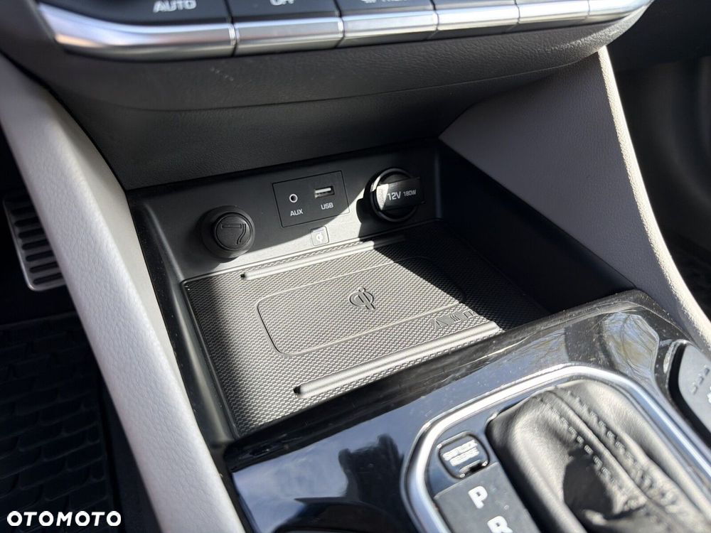 Hyundai IONIQ Hybrid Premium - 31