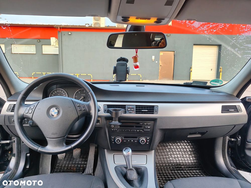 BMW Seria 3 320d DPF - 13