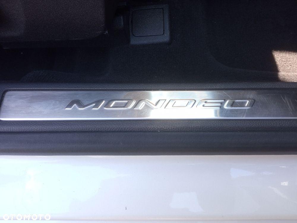 Ford Mondeo 2.0 TDCi STart-Stopp Titanium - 34