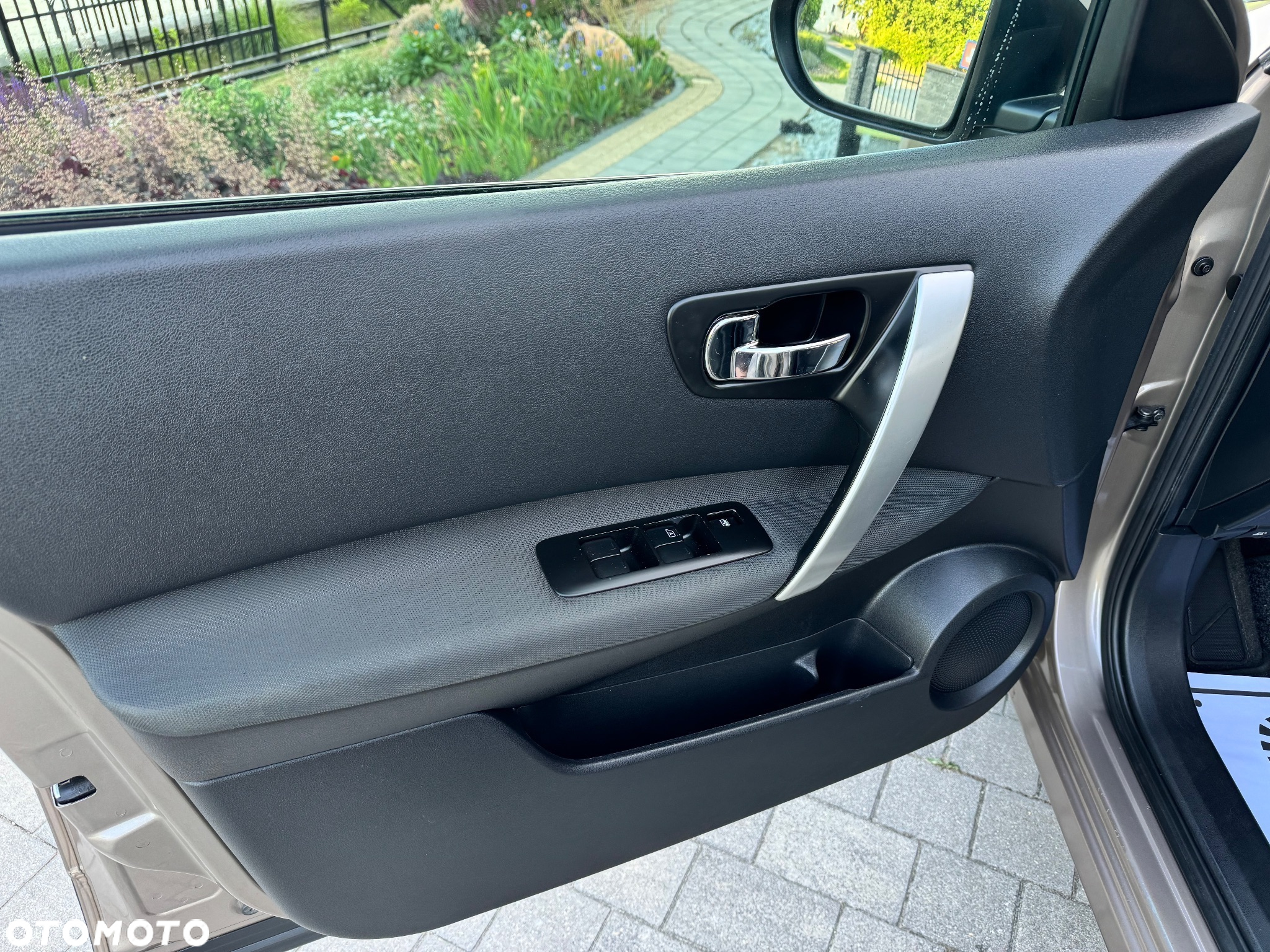Nissan Qashqai 2.0 4x4 visia - 21