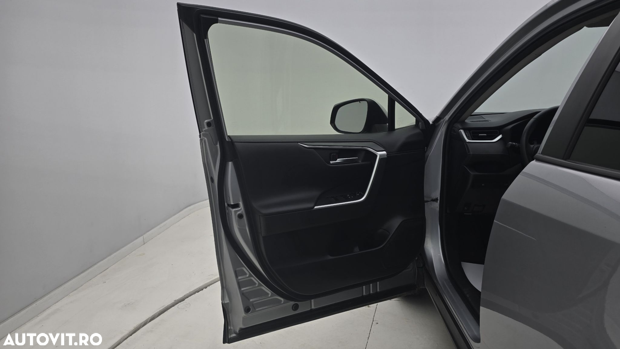 Toyota RAV4 - 10