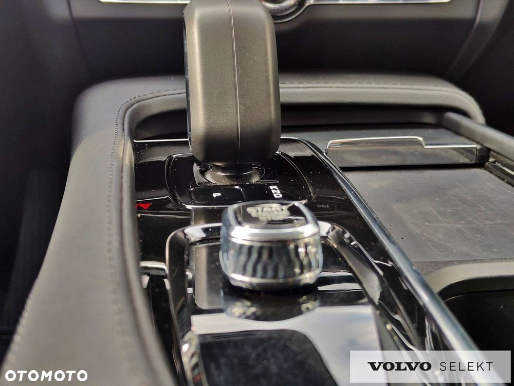 Volvo V90 Cross Country - 30