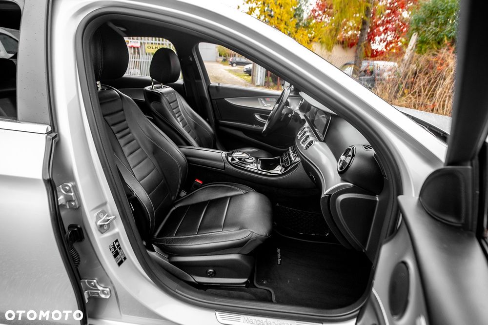 Mercedes-Benz Klasa E 250 9G-TRONIC Avantgarde - 30