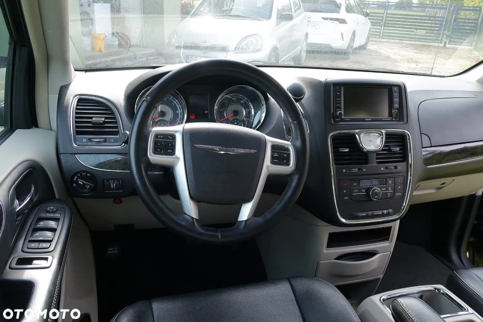 Chrysler Town & Country 3.6 Touring - 6