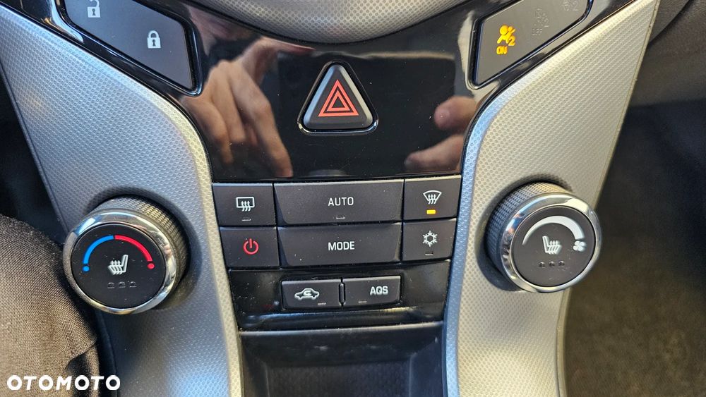 Chevrolet Cruze 1.8 LT+ - 31