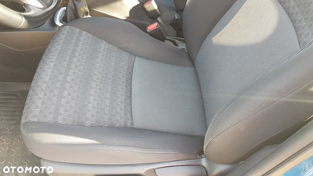 Toyota Yaris 1.4 D-4D Premium - 8