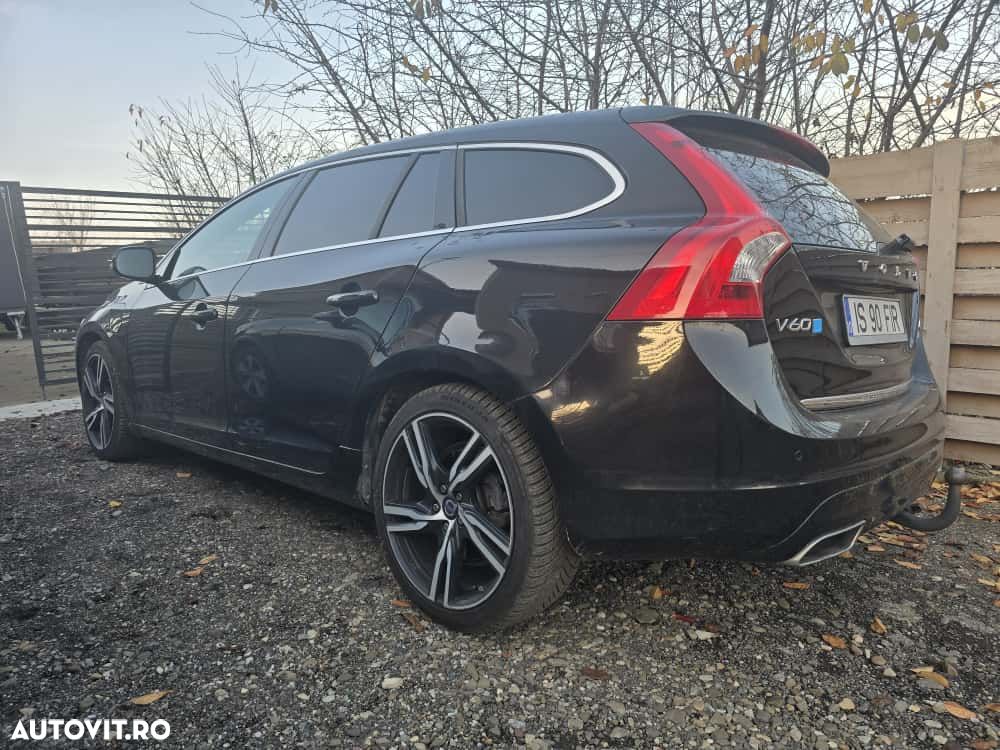 Volvo V60 D6 Plug-In-Hybrid AWD Geartronic Summum - 2
