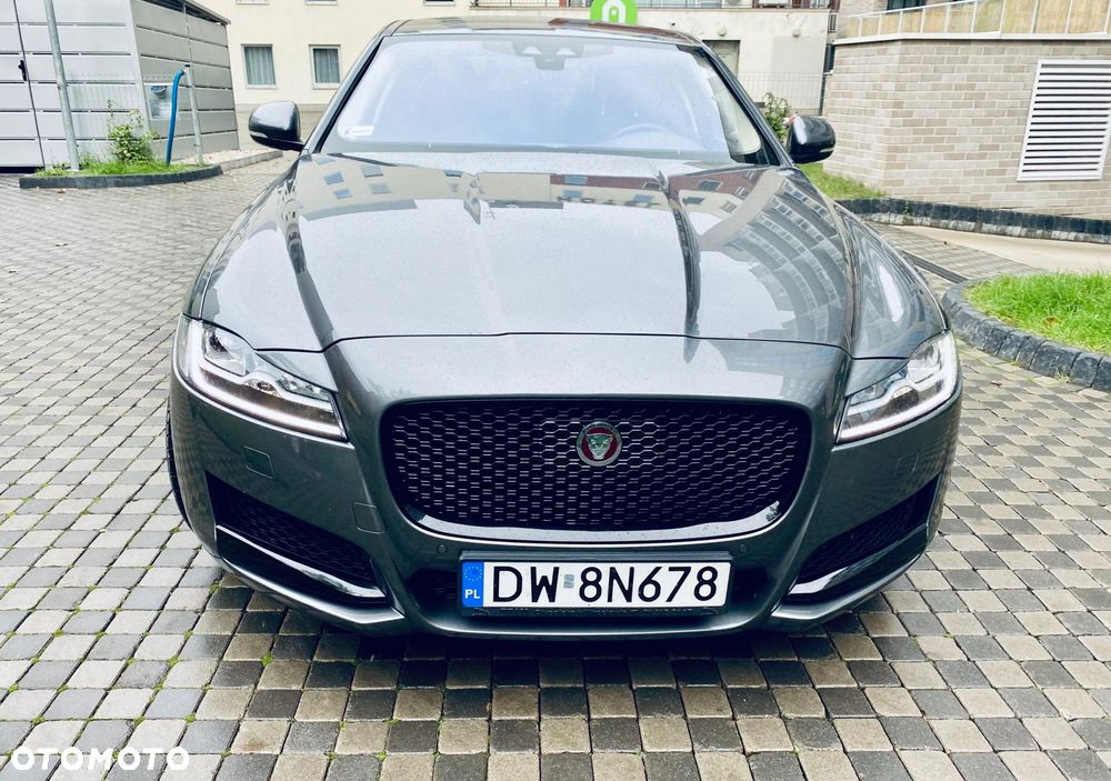 Jaguar XF 2.0 i4D AWD Prestige - 5