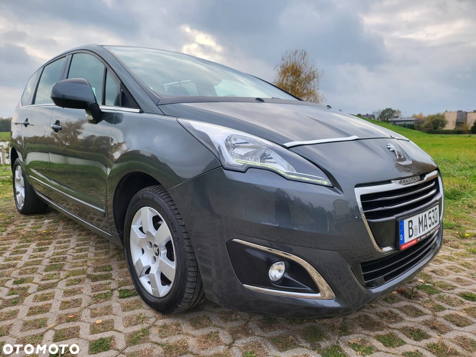 Peugeot 5008 1.6 BlueHDI Allure S&S - 1