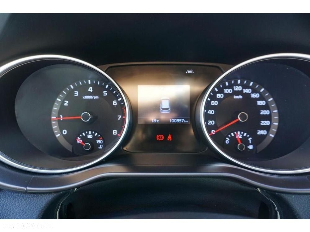 Kia Ceed - 9
