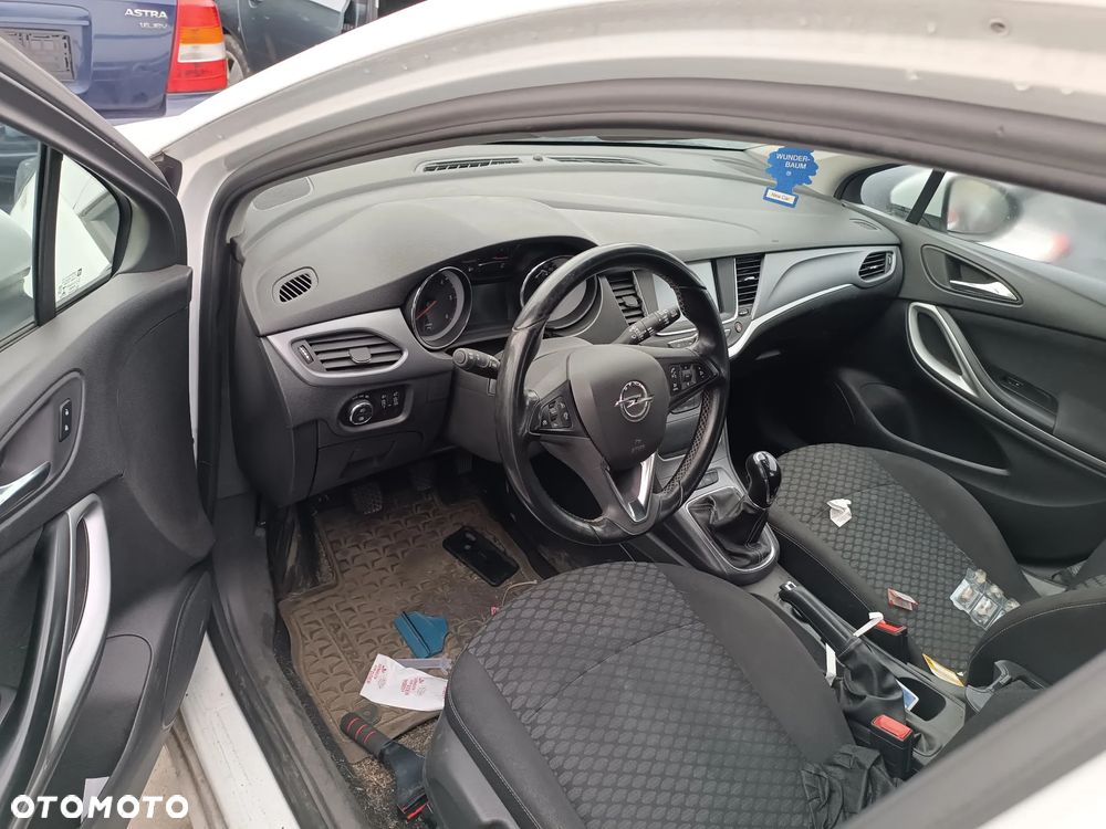Opel Astra 5 K kombi z silnikiem 1.6 CDTI z ozn. B16DTE Ii skrzynią manualną M32 - 4