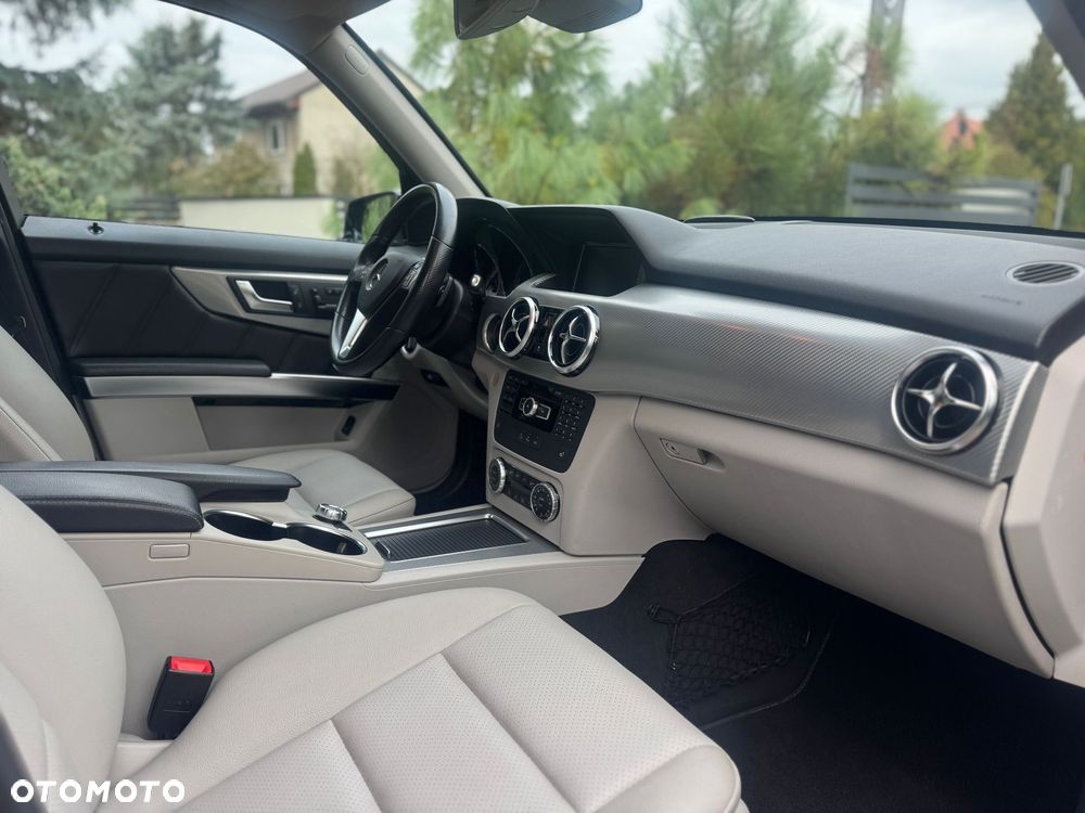 Mercedes-Benz GLK 220 CDI DPF 4Matic BlueEFFICIENCY 7G-TRONIC Edition 1 - 6
