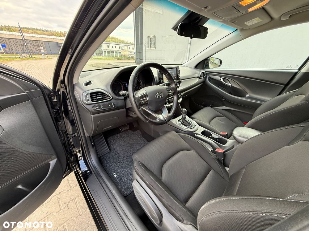 Hyundai i30 1.6 D Comfort DCT - 16