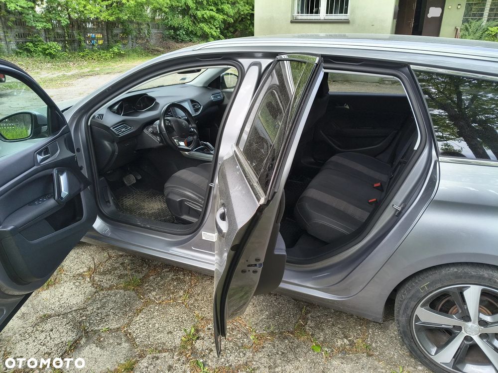 Peugeot 308 1.2 PureTech GPF Allure Pack S&S EAT8 - 22