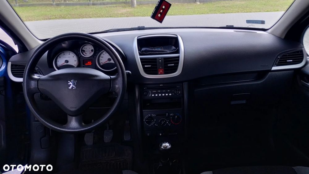 Peugeot 207 1.4 16V Sporty - 21