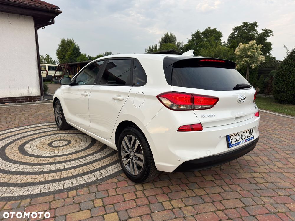 Hyundai i30 1.4 Passion Plus - 14