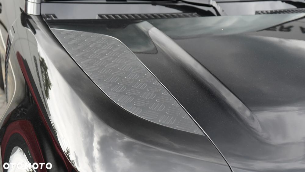 Land Rover Defender 3.0 D250 mHEV S - 11