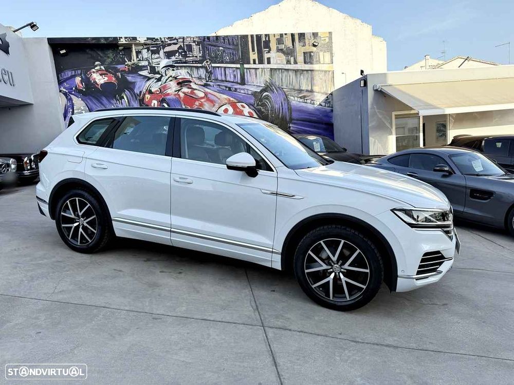 VW Touareg 3.0 TDI V6 Elegance Plus - 2