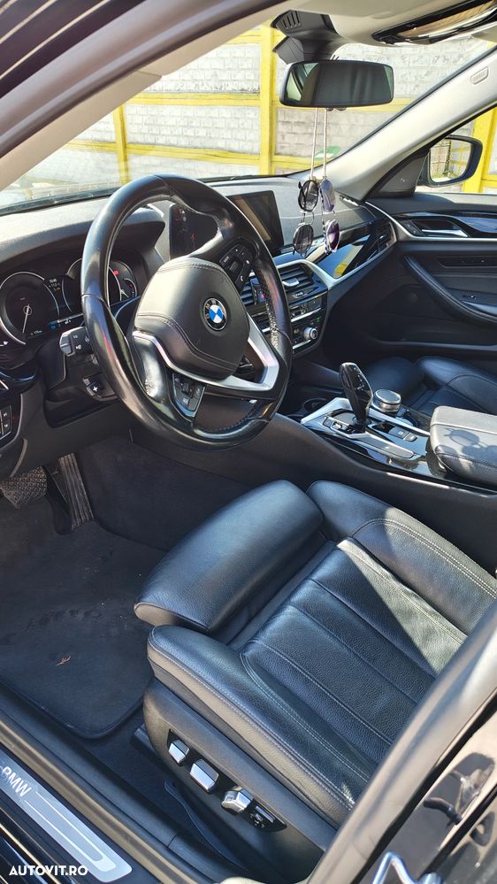 BMW Seria 5 520d AT - 9