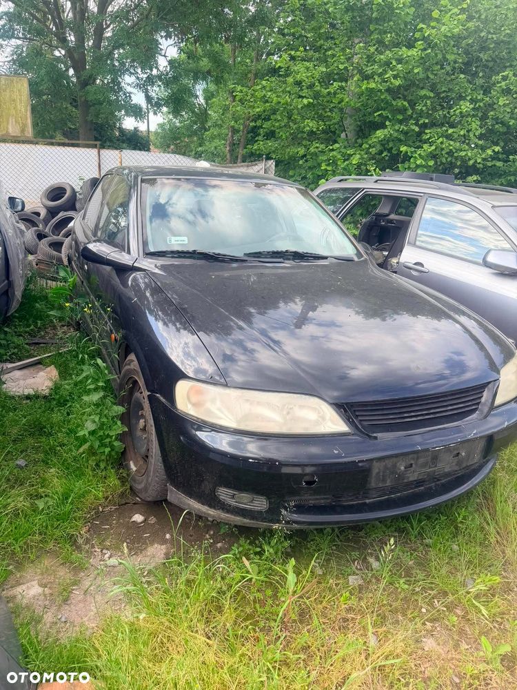 OPEL VECTRA B 1.8 BENZYNA silnik skrzynia maska zderzak drzwi - 1