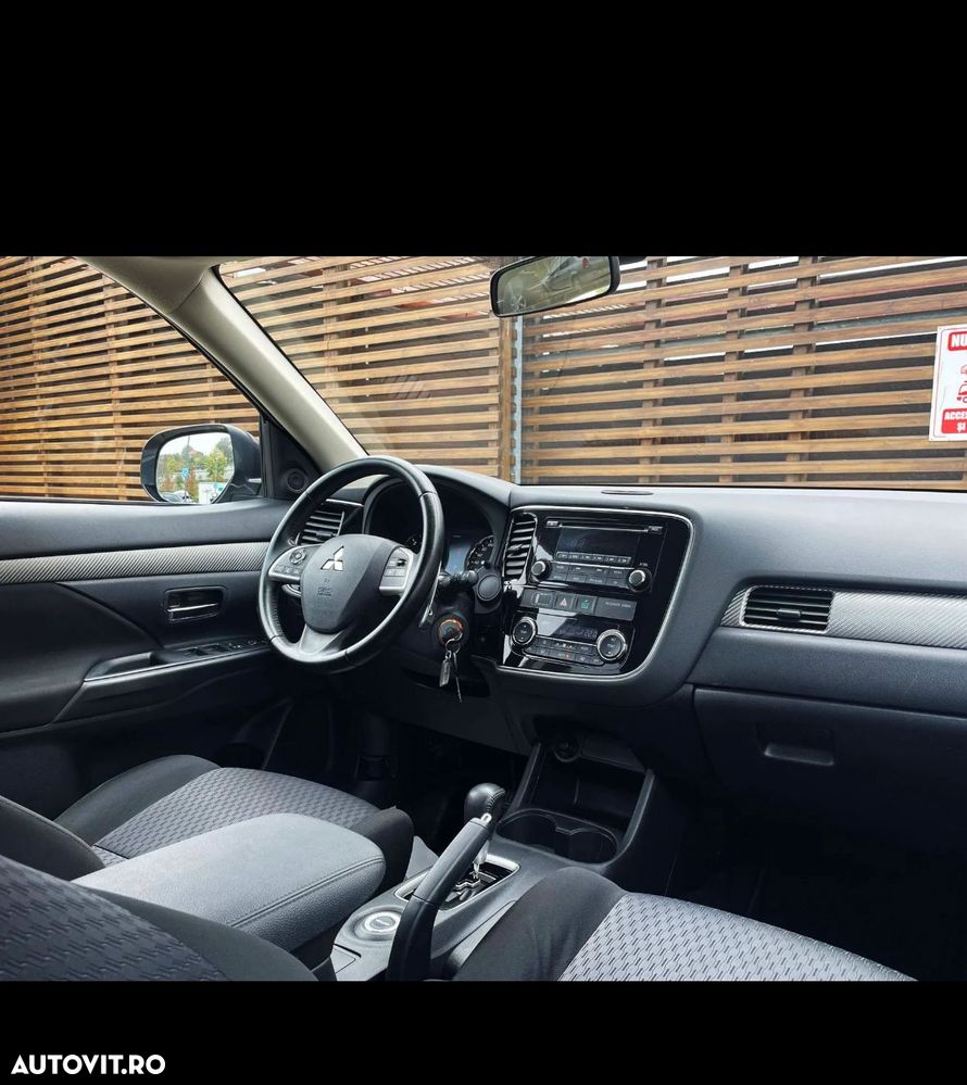 Mitsubishi Outlander 2.2 DI-D 4WD Automatik Plus - 10