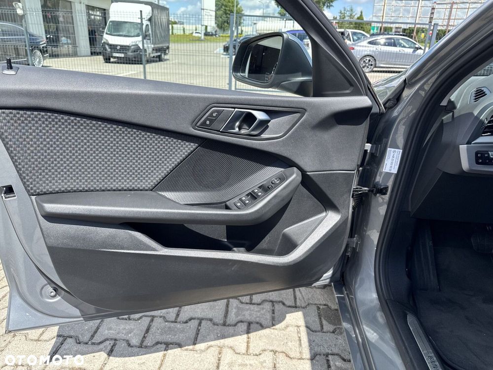 BMW Seria 1 118i Advantage - 12