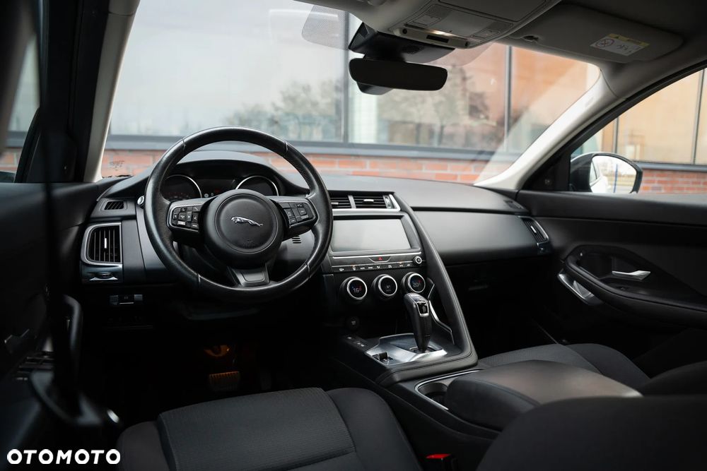 Jaguar E-Pace - 27