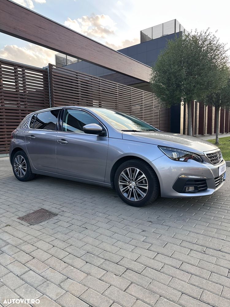 Peugeot 308 PureTech 130 GPF EAT8 Stop & Start Allure Business-Paket - 10