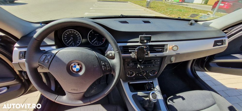 BMW Seria 3 - 34