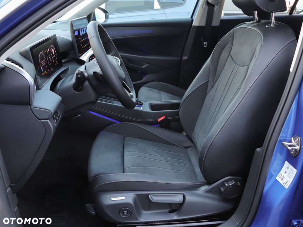 Volkswagen T-Roc - 12