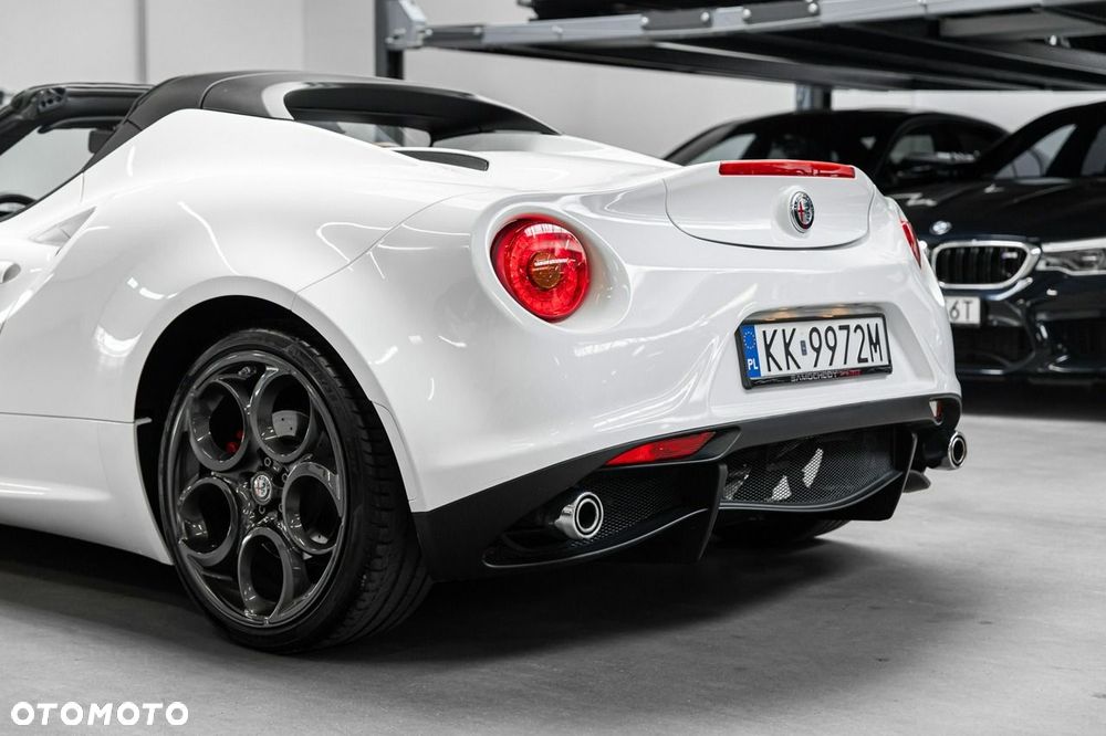 Alfa Romeo 4C - 19