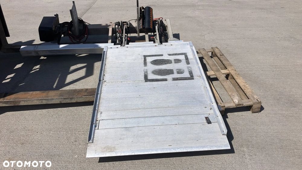 WINDA DHOLLANDIA 12V ROK 2020, 750kg - 1