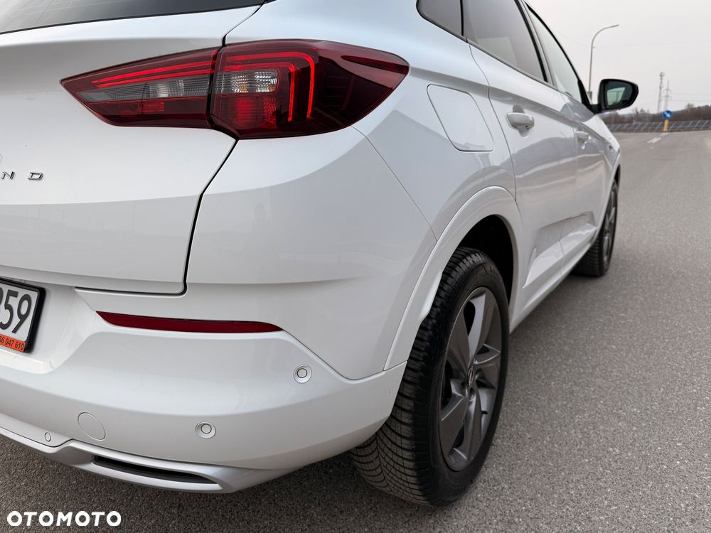 Opel Grandland 1.2 T Edition S&S - 18