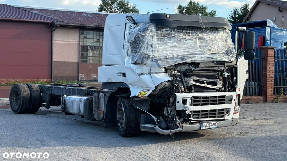 Volvo 400 - 3
