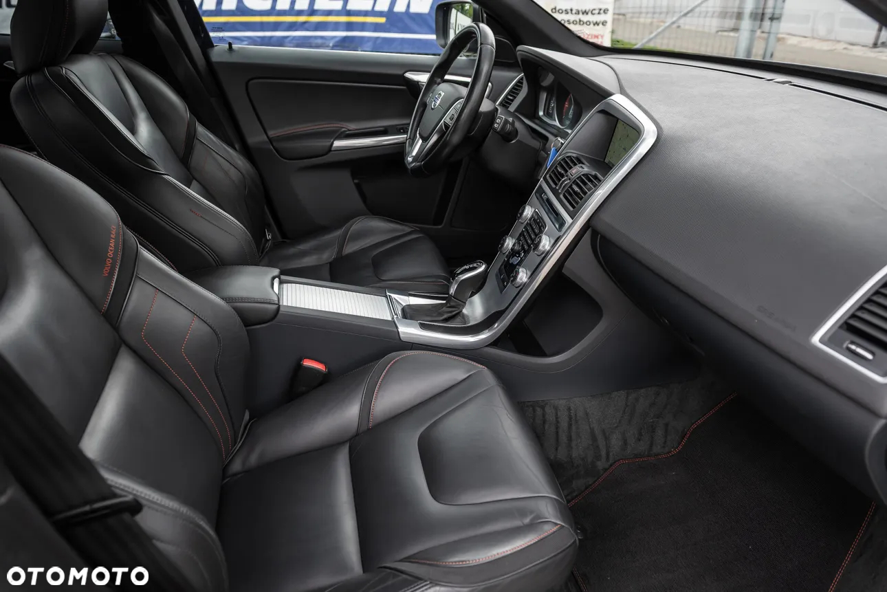 Volvo XC 60 D4 Drive-E Ocean Race - 34