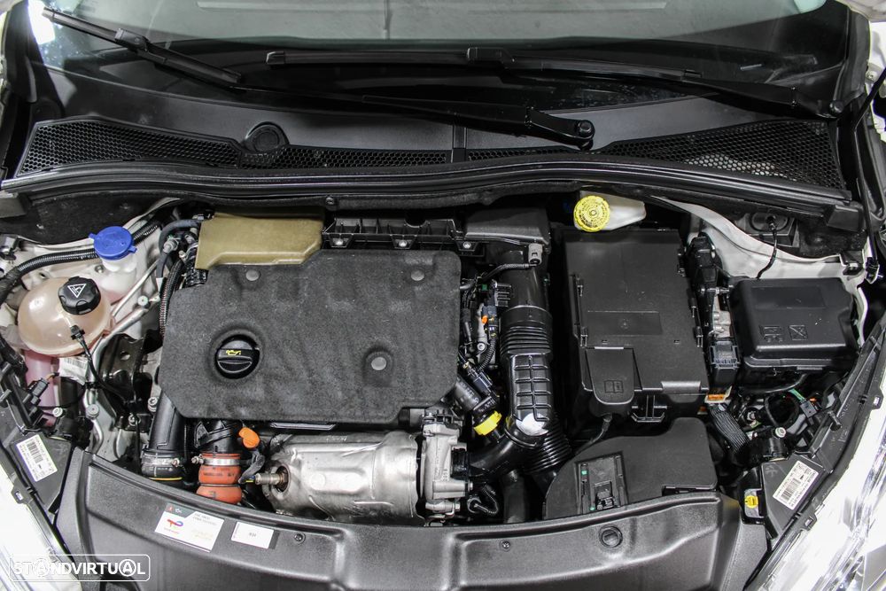 Peugeot 208 1.5 BlueHDi Signature - 24