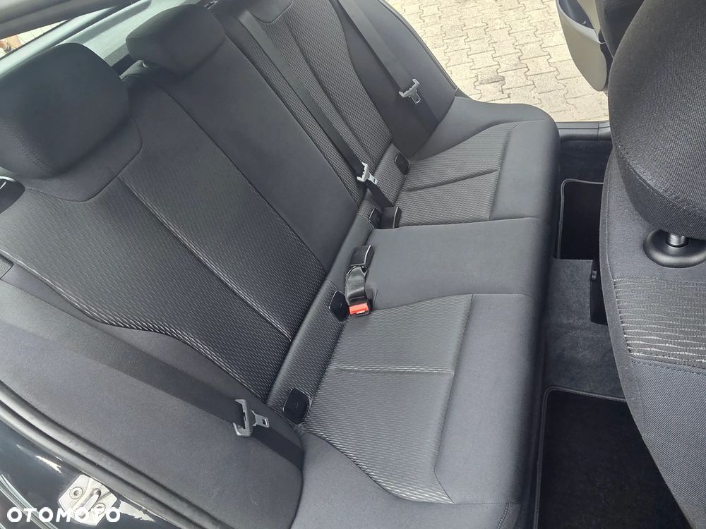 BMW Seria 1 116d DPF Edition Lifestyle - 29