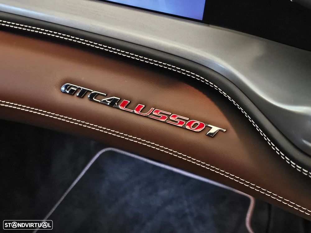 Ferrari GTC4 Lusso T - 31