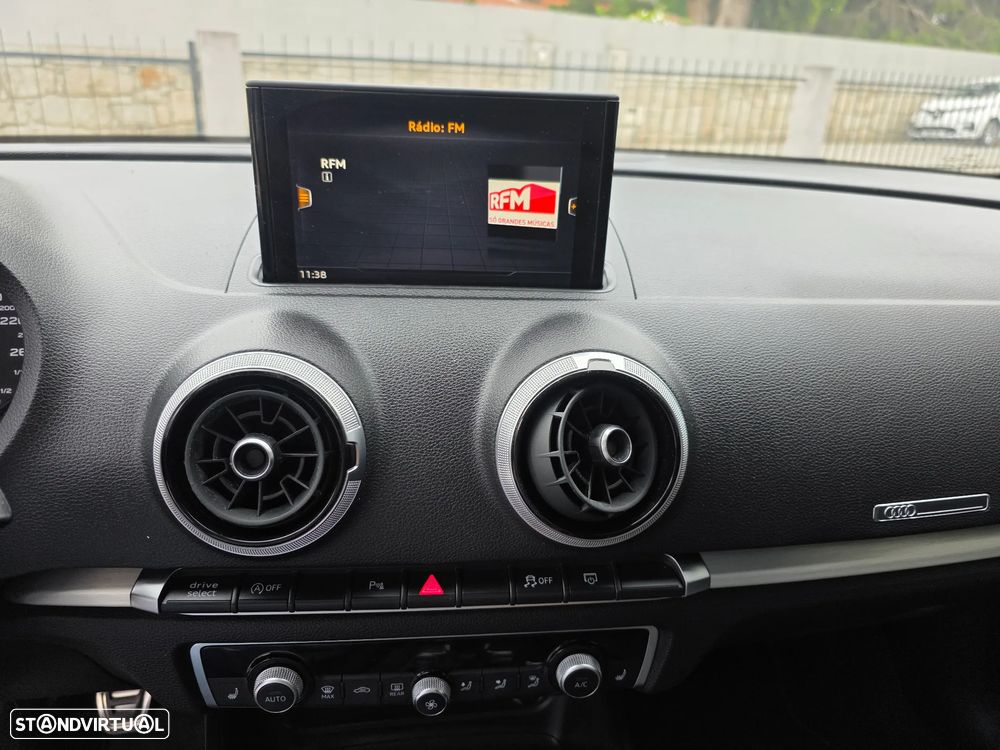 Audi A3 1.6 TDI S-line - 19