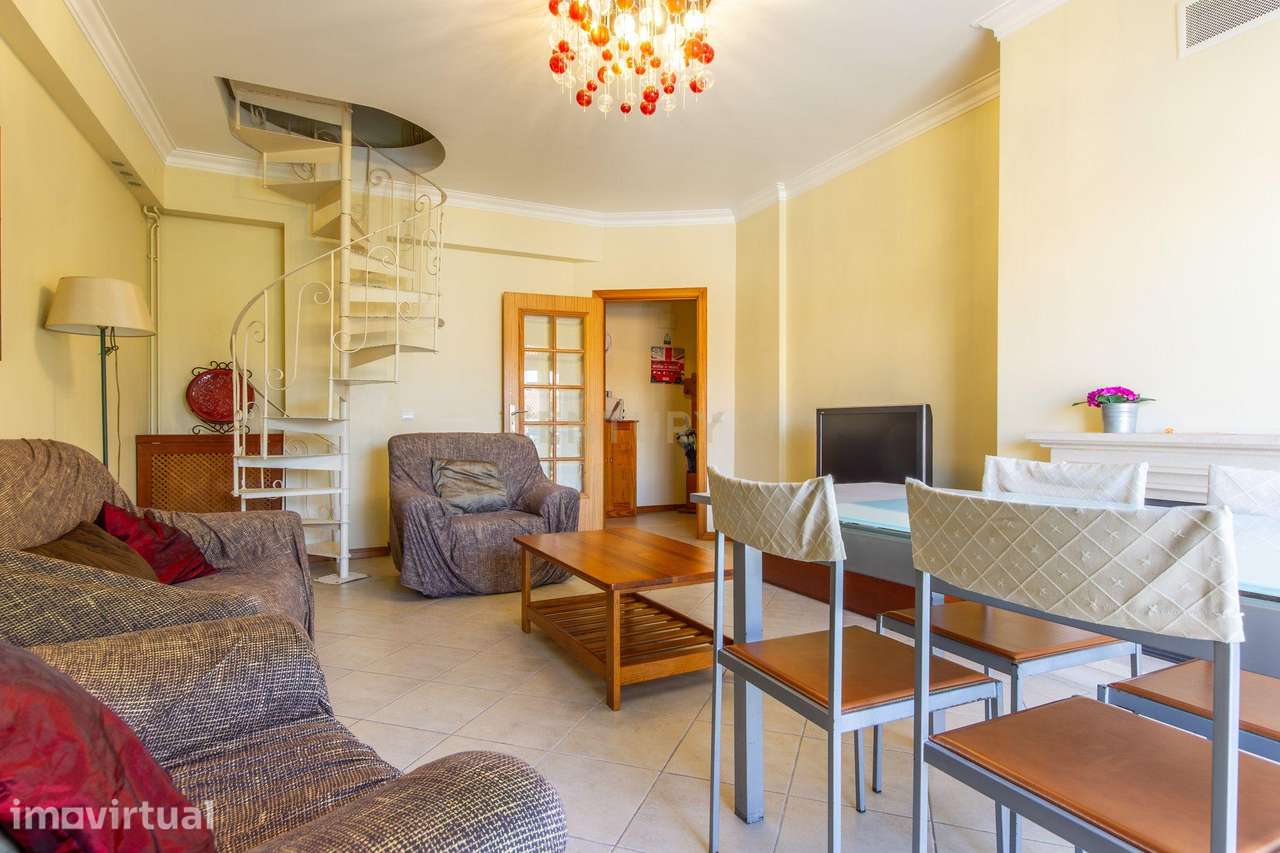 Apartamento T3+2 , mobilado ótimo para rentabilizar junto á  faculdade - Grande imagem: 2/32