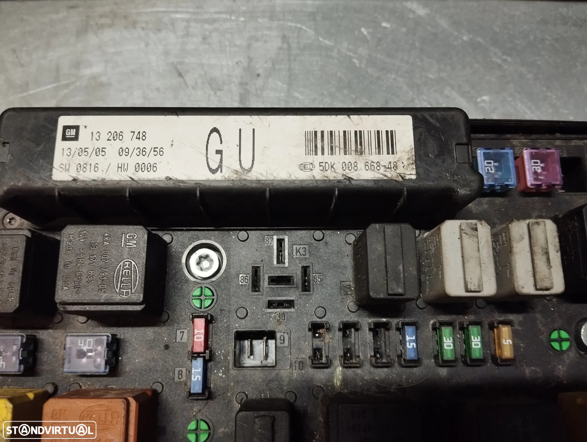 CAIXA DOS FUSIVEIS OPEL ASTRA H REF. 13206748 5DK008668-48 - 3