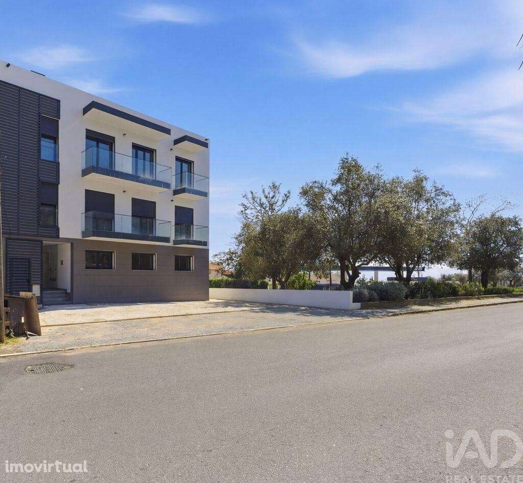 Apartamento T3 em Santa Iria de Azoia, São João da Talha e Bobadela de - Grande imagem: 2/28